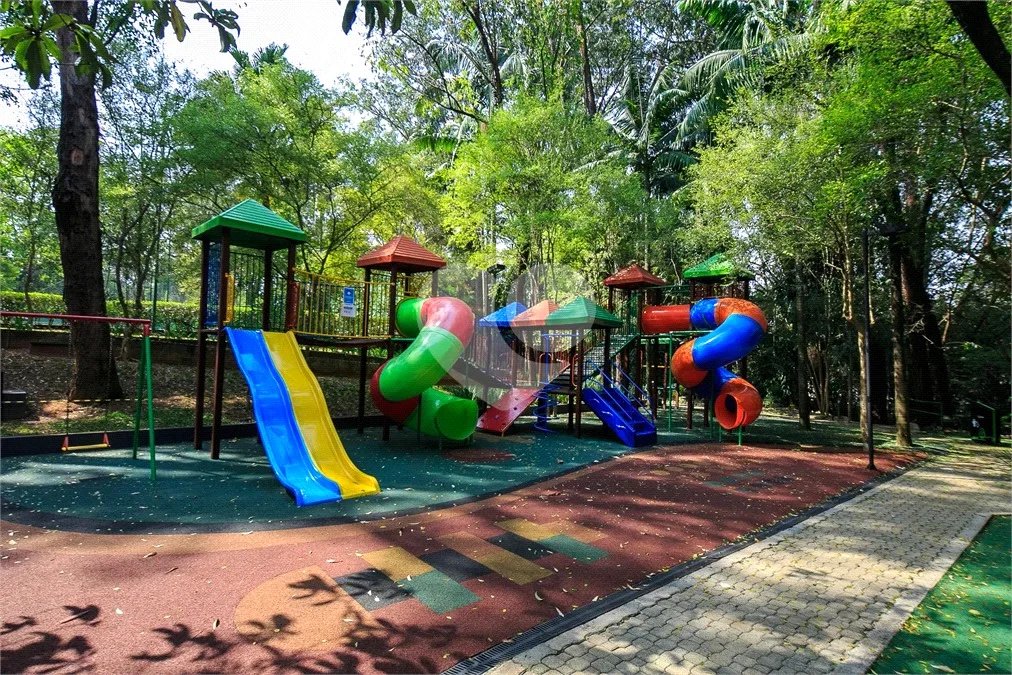 Apartamento à venda com 3 quartos, sendo 1 suíte, em Jardim Marajoara, São Paulo, SP