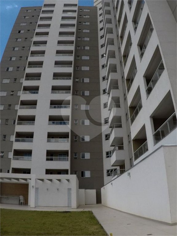 Apartamento no Condomínio Via Campus.