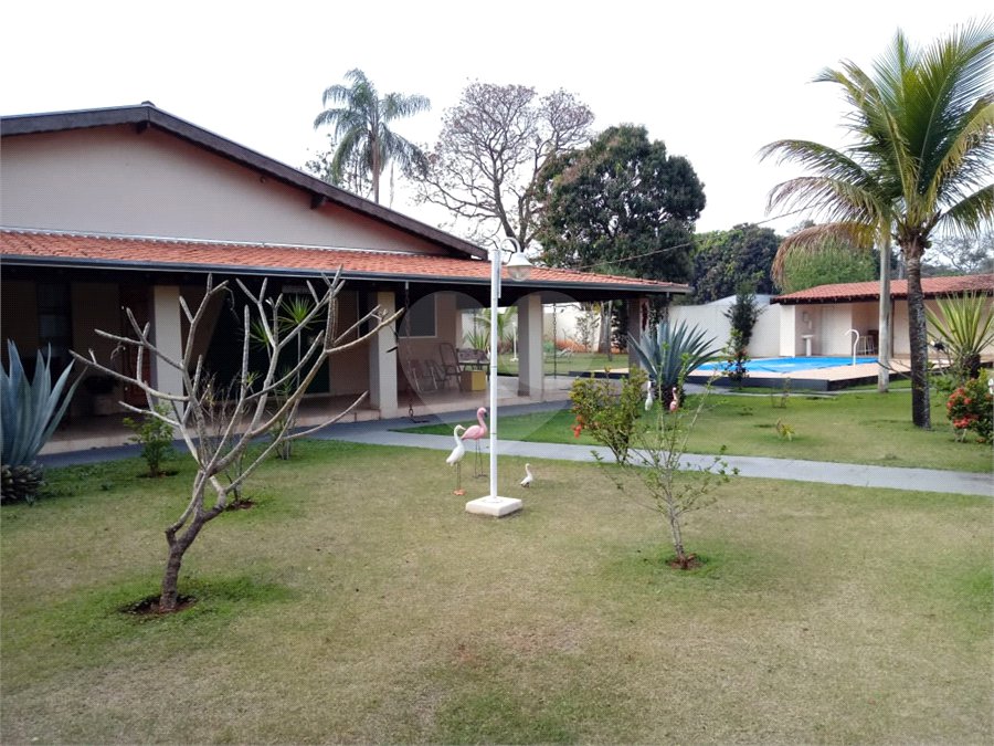 Chácara Balneário do 29 com piscina.