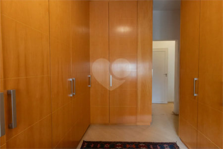 Apartamento em Higienópolis com 3 quartos, 3 suítes, 2 vagas, 277 m² de área útil