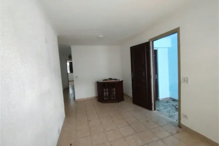 Casa de Vila à venda com 3 quartos, sendo 1 suíte, em Jardim Esmeralda, São Paulo, SP