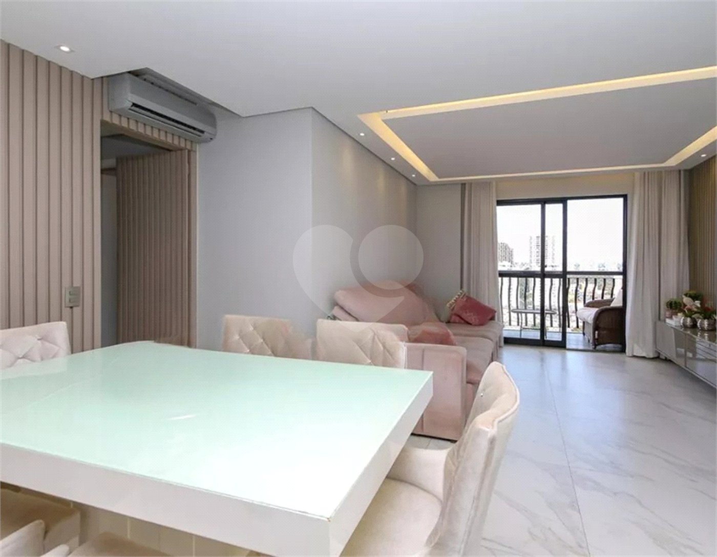 Apartamento reformado a venda no Alto da Boa Vista
