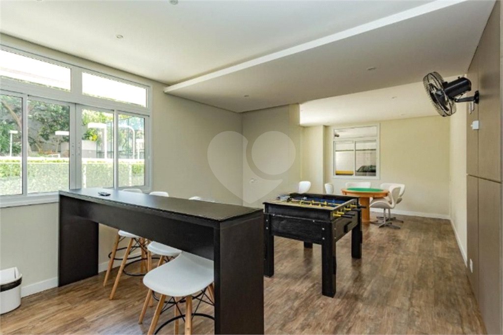Apartamento de 02 dormitórios sendo 1 suíte