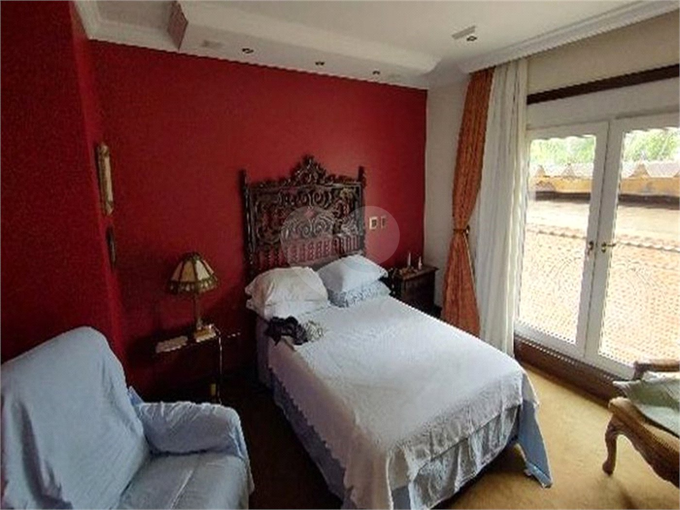 Sobrado de 344m2 à venda com 4 dormitórios no Pacaembu