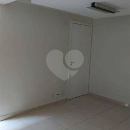 Apartamento no Condomínio Monte Nevada.