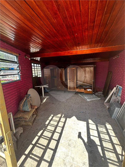 Casa com 70m², 3 dormitórios, sendo 1 suíte, 4 vagas, à venda no bairro do Ipiranga.