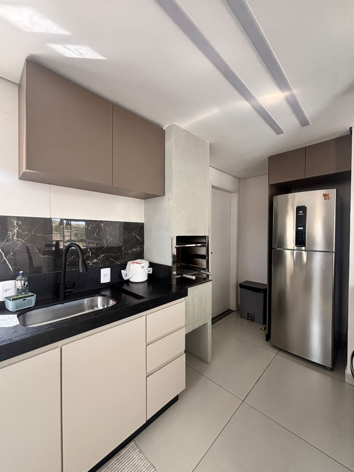 Apartamento à venda com 3 quartos, sendo 1 suíte, em Residencial Summer Ville, Poços de Caldas - MG
