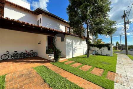 CASA CONDOMINIO DAMHA II