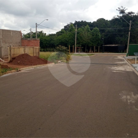 Lote no Jardim do Bosque, aceita financiamento ou aquisição de terreno e construção .