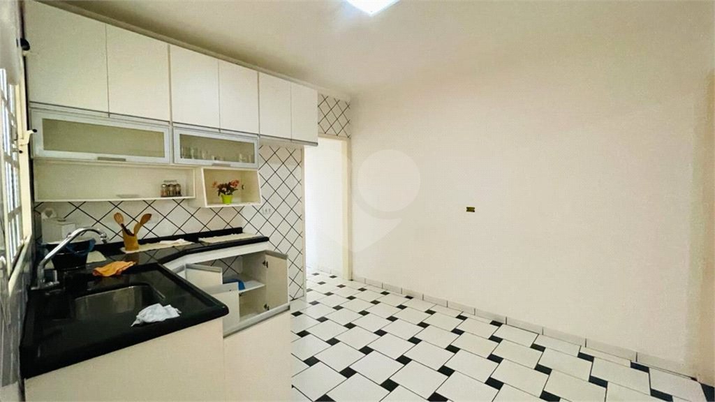 CASA A VENDA NA CIDADE SALVADOR COM 150M², 2 DORMITÓRIOS, 1 BANHEIRO, 2 VAGAS, JACAREI/SP.