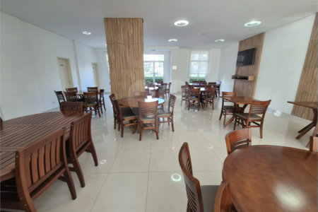 Apartamento Vila Mariana ,2 dormitórios sendo 1 suíte e 2 vagas.