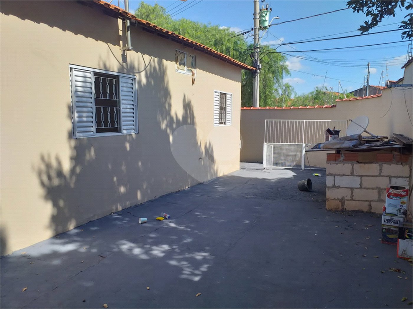Casa térrea para venda, na cidade de Araraquara/SP.