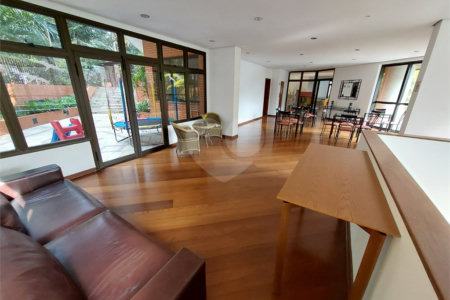 Apartamento á venda 3 dormitórios Vila Andrade, São Paulo - SP