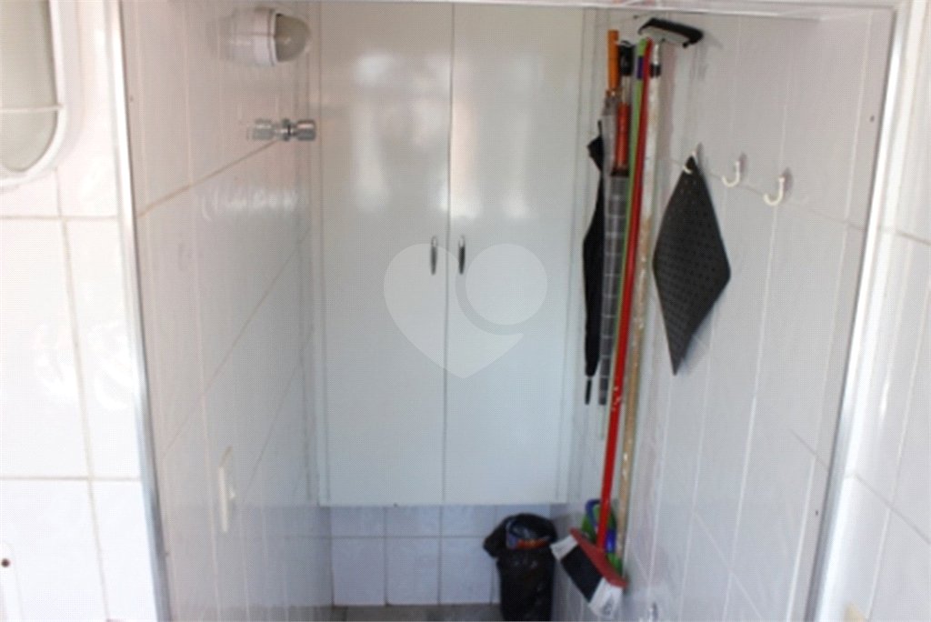 Apartamento 03 Dorm 02 Banheiros 01 Vaga na Saúde para Venda.