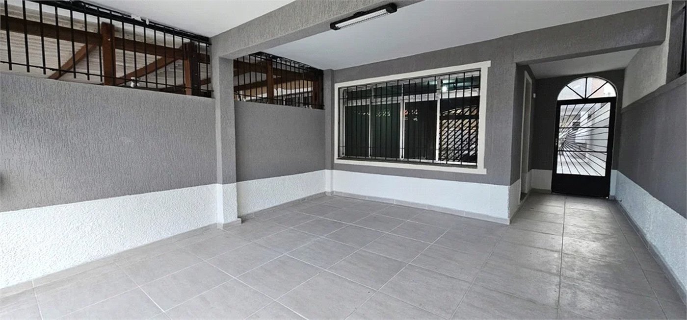 Sobrado à venda com 3 quartos, sendo 2 suítes, em Ferreira, São Paulo, SP