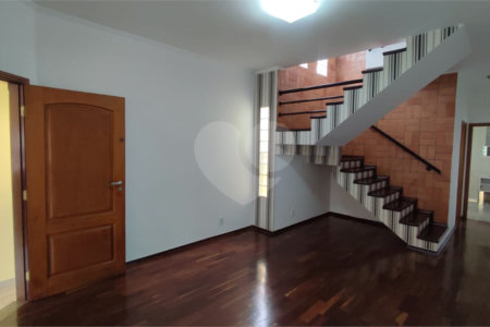 Casa à Venda em São Carlos, no bairro Portal do Sol