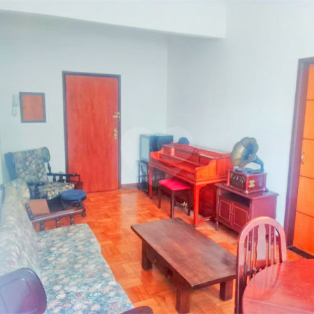 Apartamento na Consolação com 2 quartos, varanda, sem vaga.