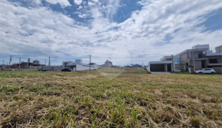 Terreno à venda no condomínio Monte das Araucárias, São Carlos - SP