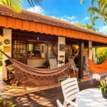 CASA DE ALTO PADRÃO A VENDA NA PRAIA DO GUAECÁ