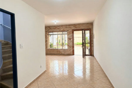 Sobrado à venda no Alto da Boa Vista com Versatilidade e excelente localização