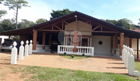 Chácara à venda com 4 quartos, sendo 3 suítes,  em Tibaia de São Fernando, São Carlos, SP