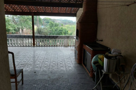 Sobrado à venda com 212 m², 2 quartos (suítes), 3 banheiros e 2 vagas de garagem, em São Caetano do Sul