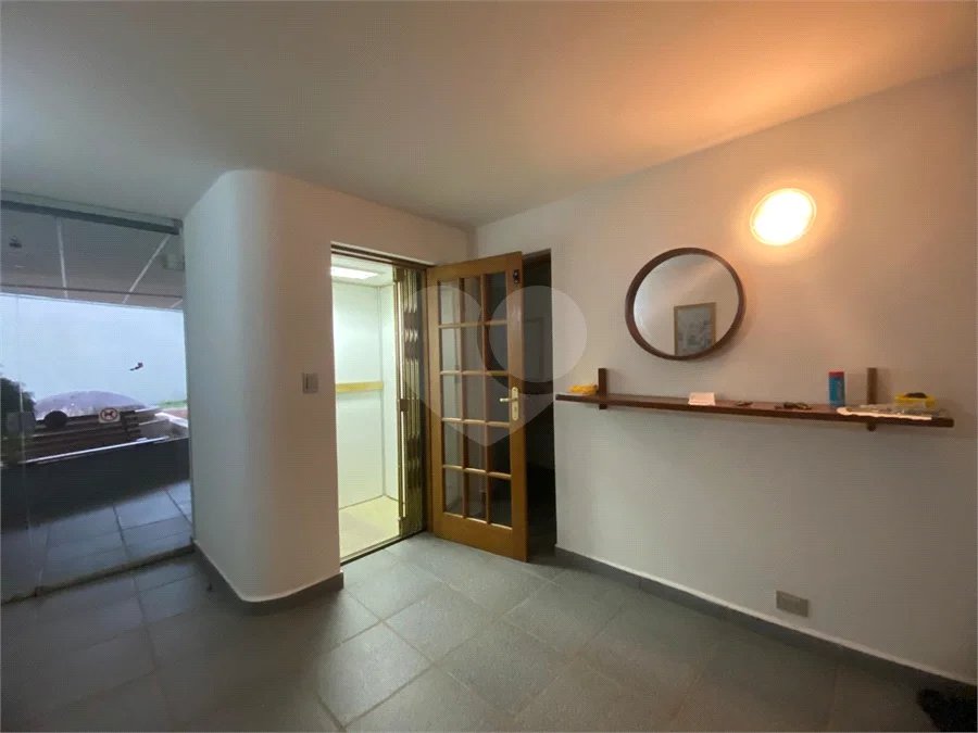 Casa térrea com 3 quartos para alugar no Jardim dos Estados, São Paulo - SP