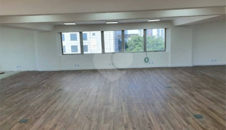 Sala comercial para locação e venda. 204m² AU
