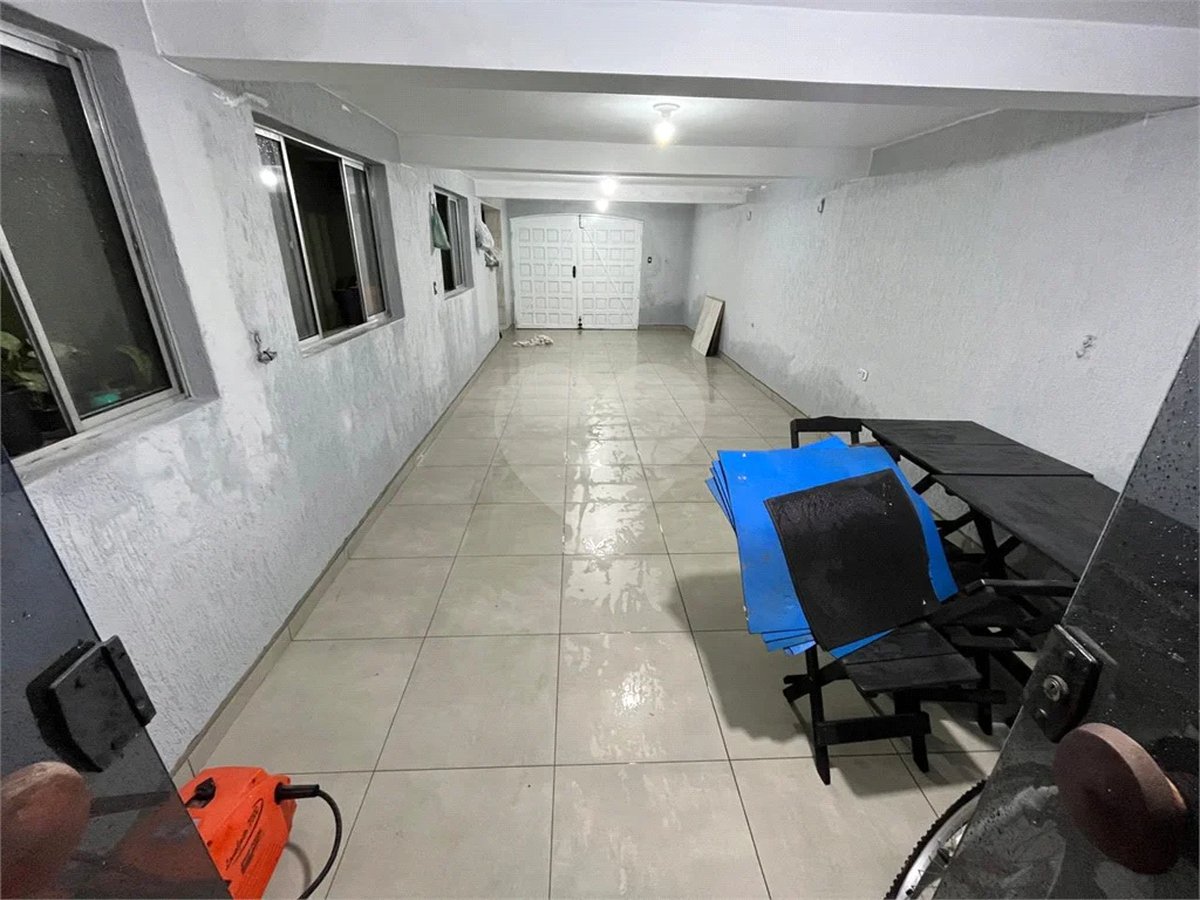 **SOBRADO À VENDA | 3 DORMITÓRIOS | 3 VAGAS | 147m² | PONTE GRANDE – GUARULHOS**