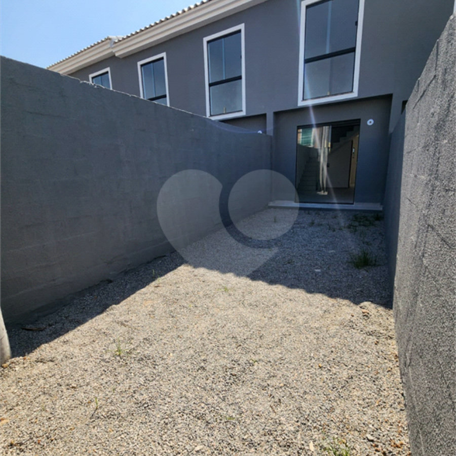Duplex na Avenida Cesário de Melo, Cosmos com 2 quartos, 2 banheiros,garagem e quintal!