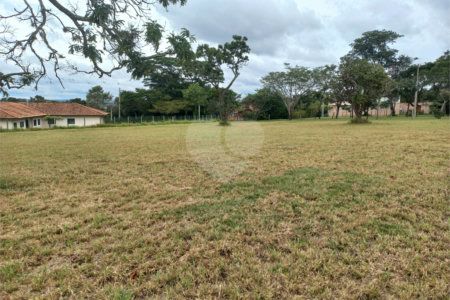 Loteamento Residencial no Condomínio Vila Pinhal do Broa.