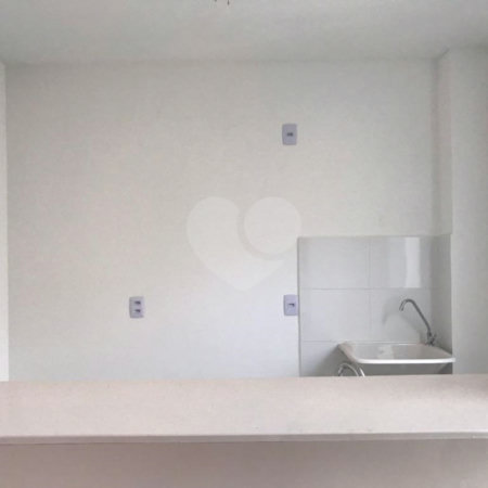 Apartamento no condomínio Monte Berlim