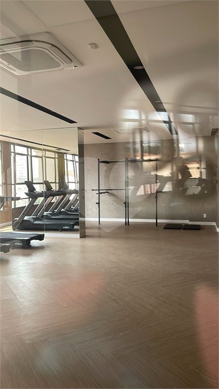 Apartamento á venda no 31o. andar com 126,53m2 COM VISTA PANORÂMICA PERMANENTE para a SERRA DA CANTAREIRA E PAULISTA, com 3 suítes e 2 vagas, Condomínio Clube,próximo do metro Brás. Estuda Proposta