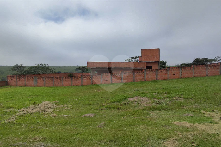 Terreno de 1000 metros quadrados, no Recanto das Águas de São Pedro...