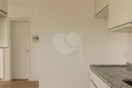 Apartamento de 38 m² com 2 dormitórios no Brás