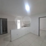 SOBRADO TIPO APARTAMENTO COM 1 QUARTO PARA LOCAÇÃO 38m² - SANTÍSSIMO