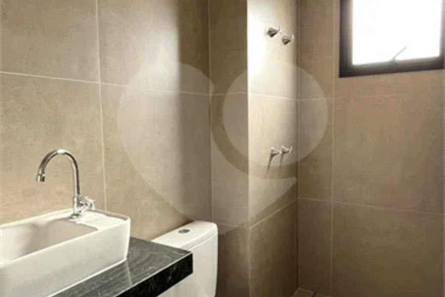 Apartamento à venda com 3 quartos, sendo 3 suítes, no Centro, Poços de Caldas - MG