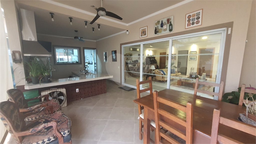 Casa no condomínio Damha II á venda!
