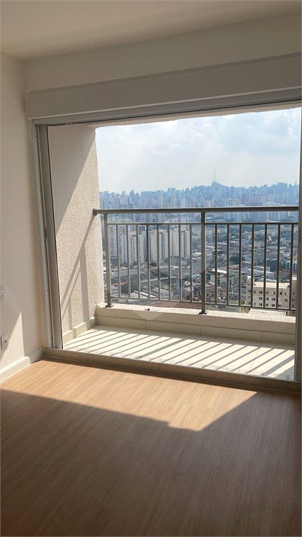 Apartamento á venda no 31o. andar com 126,53m2 COM VISTA PANORÂMICA PERMANENTE para a SERRA DA CANTAREIRA E PAULISTA, com 3 suítes e 2 vagas, Condomínio Clube,próximo do metro Brás. Estuda Proposta