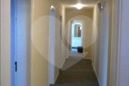 APARTAMENTO UM POR ANDAR!