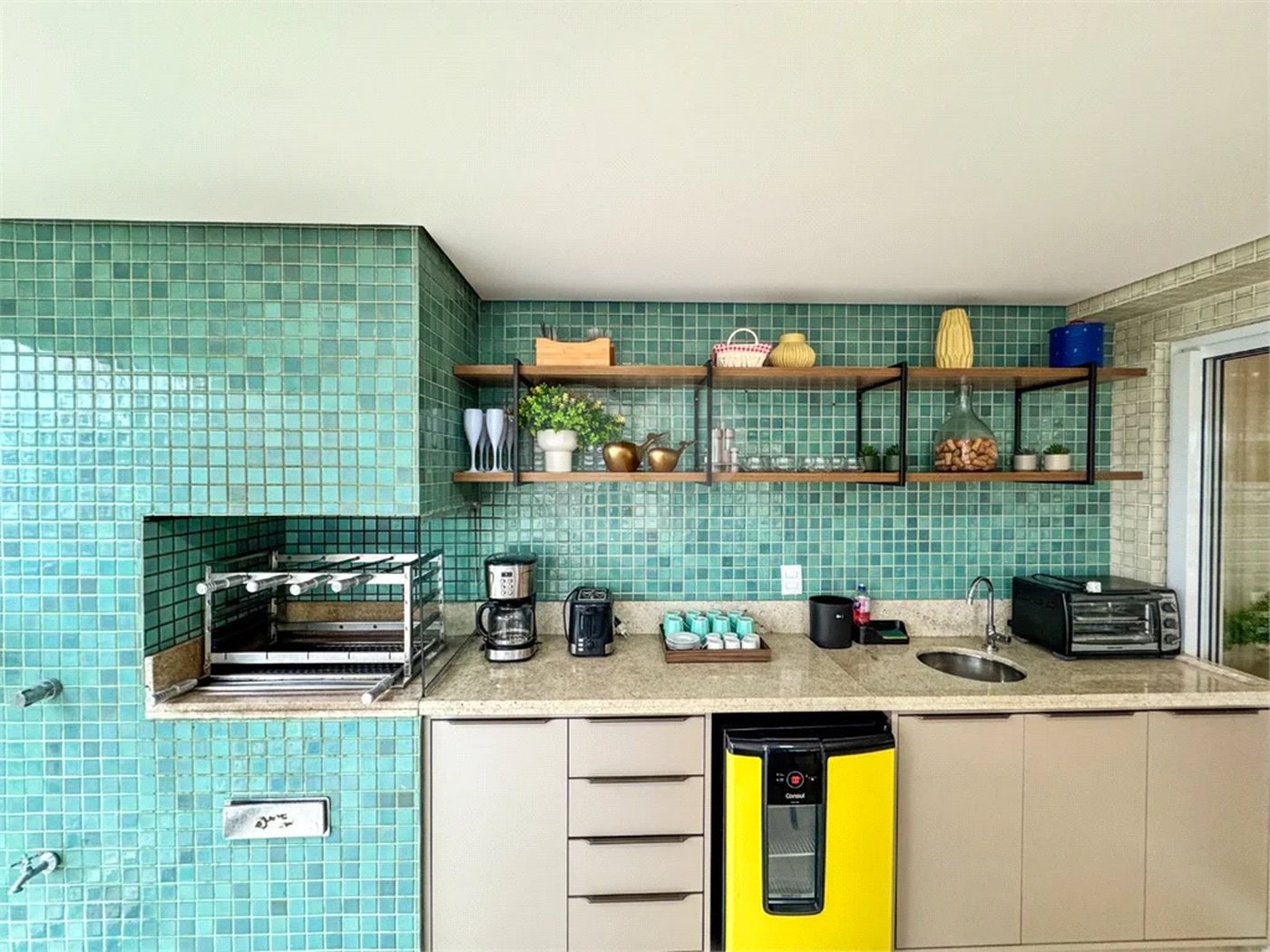 Apartamento à venda com 3 suítes em Riviera de São Lourenço, Bertioga, SP