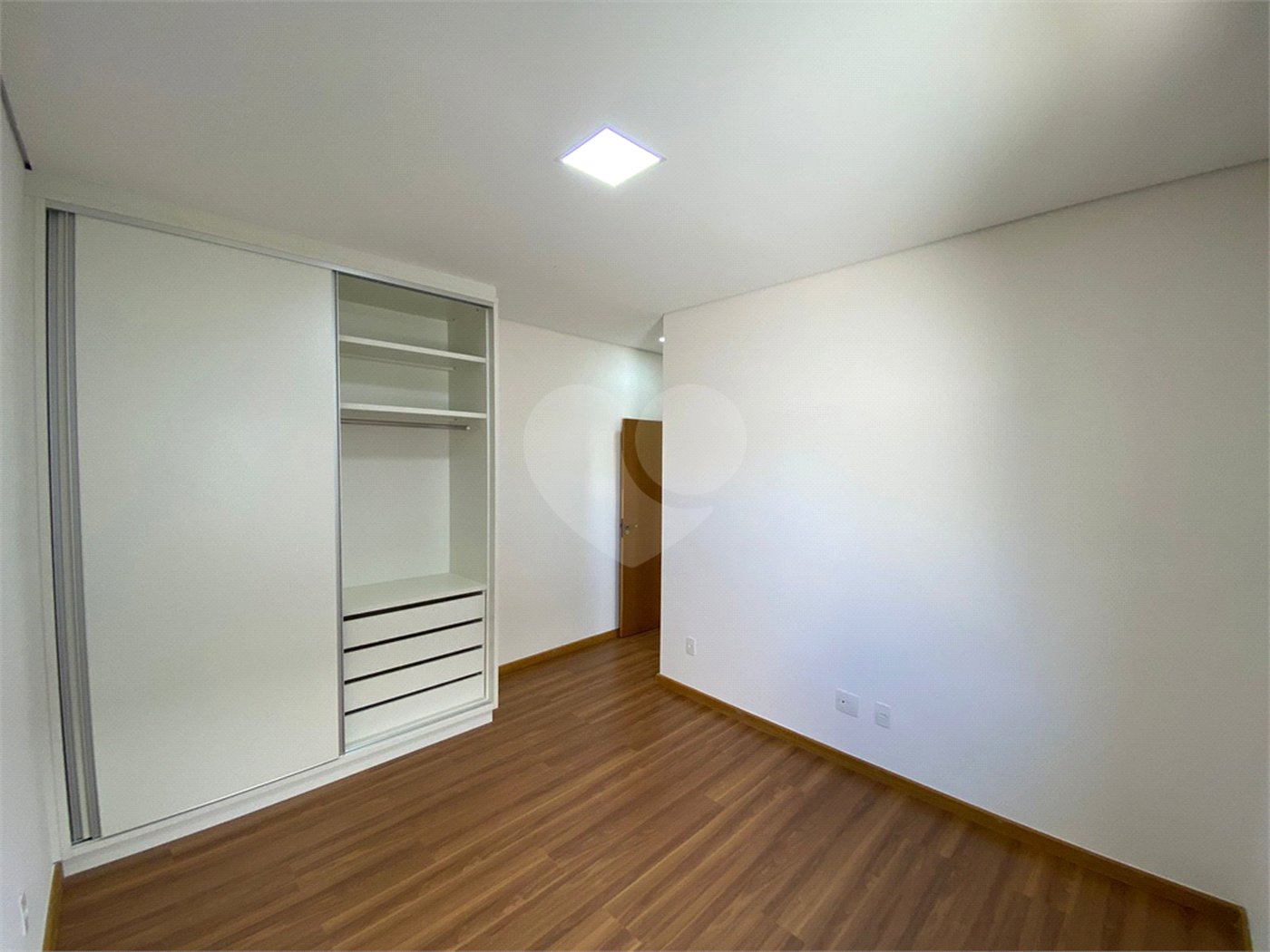 Casa térrea para venda no condomínio Residencial Quebec