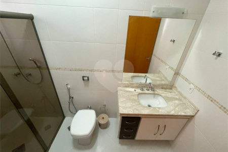 Casa de alto padrão, térrea no condomínio fechado Damha I em São Carlos.