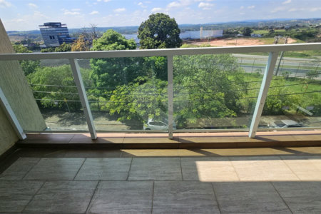 Apartamento Locação Condomínio Anguri com 02 dormitórios com Ar e Sacada