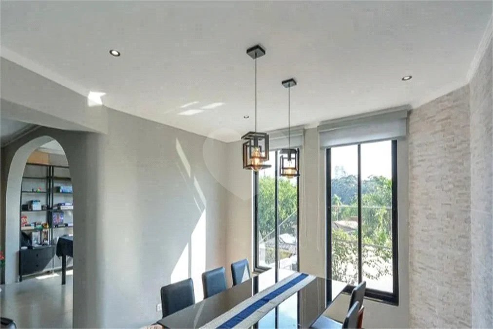 Casa de Condomínio Fechado 4 quartos - 2 suítes, 533 m² área construída - Jardim Marajoara