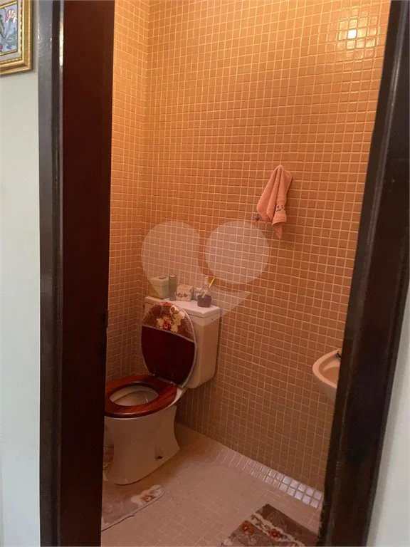 Casa à venda, 742 m², com piscina, 5 suítes, em Embu das Artes