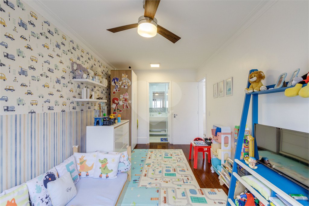 Casa à venda com 4 quartos, sendo 2 suítes, no condomínio Residencial Vila Lagos, São Paulo - SP