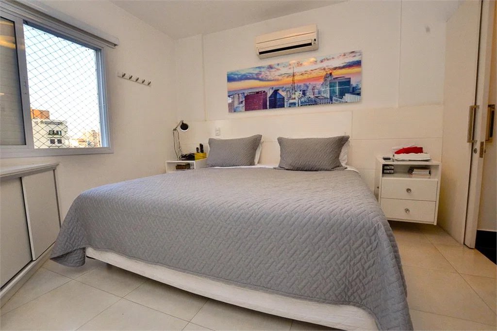 Cobertura à venda com 3 quartos, sendo 1 suíte, em Pinheiros, São Paulo, SP