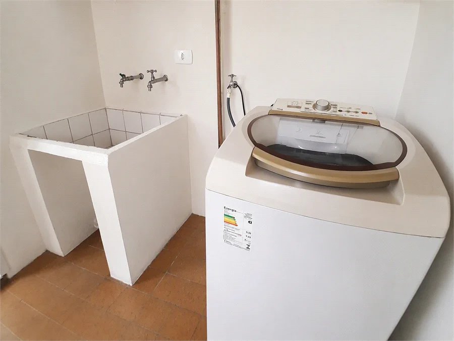 Sobrado à venda com 4 quartos, sendo 2 suítes, em Butantã, São Paulo, SP