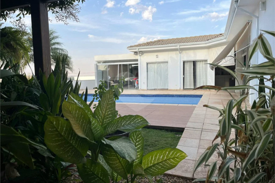 Excepcional Casa de 4 Suítes no Condomínio Monte Alegre em Piracicaba
